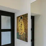 Port - Unique